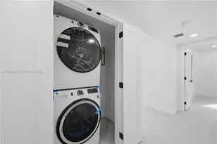 10910 NE 9th Ct, Biscayne Park, FL 33161 - Photo 26