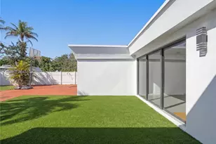 10910 NE 9th Ct, Biscayne Park, FL 33161 - Photo 32