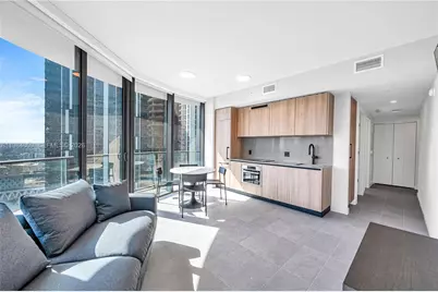 121 NE 5th St #3005, Miami, FL 33130 - Photo 4