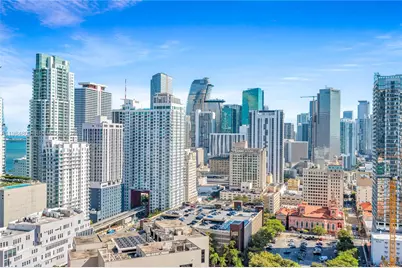 121 NE 5th St #3005, Miami, FL 33130 - Photo 10