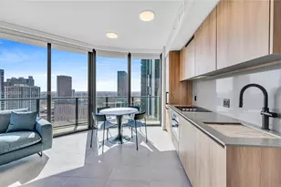 121 NE 5th St, Miami, FL 33130 - Photo 2