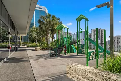 88 SW 7th St #809, Miami, FL 33130 - Photo 34