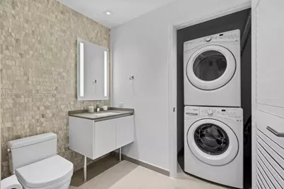 88 SW 7th St #809, Miami, FL 33130 - Photo 18