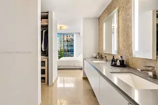 88 SW 7th St, Miami, FL 33130 - Photo 24