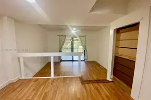 8975 Palm Tree Ln, Pembroke Pines, FL 33024 - Photo 2