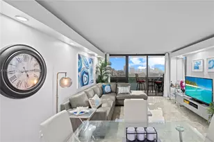 3675 N Country Club Dr, Aventura, FL 33180 - Photo 14