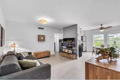 820 Salzedo St #403, Coral Gables, FL 33134 - Photo 1