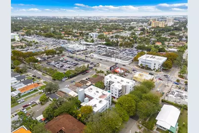 820 Salzedo St #403, Coral Gables, FL 33134 - Photo 24