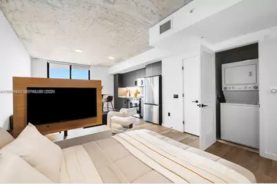 307 SW 5th St #Studio 1, Fort Lauderdale, FL 33315 - Photo 6