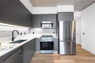 307 SW 5th St, Fort Lauderdale, FL 33315 - Photo 2