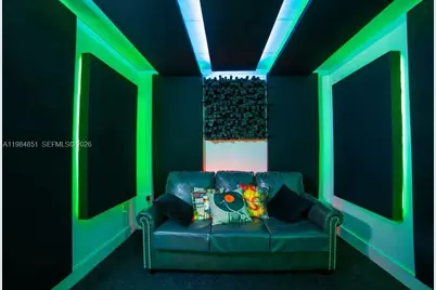 2100 NW 99th Ave, Doral, FL 33172 - Photo 32