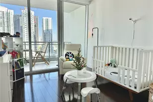 92 SW 3rd St, Miami, FL 33130 - Photo 12