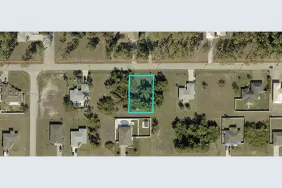 614 Jacaranda Pkwy E, Cape Coral, FL 33909 - Photo 1