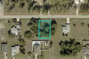 614 Jacaranda Pkwy E, Cape Coral, FL 33909 - Photo 1