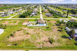 614 Jacaranda Pkwy E, Cape Coral, FL 33909 - Photo 1