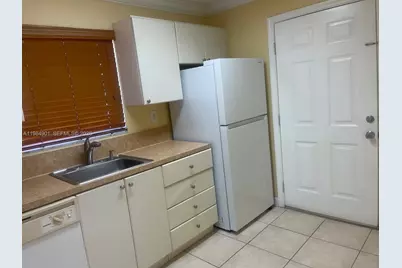 8600 SW 109th Ave #4-220, Miami, FL 33173 - Photo 2