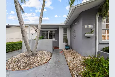 13811 SW 14th St, Miami, FL 33184 - Photo 2