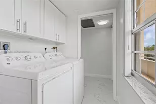 3970 Oaks Clubhouse Dr, Pompano Beach, FL 33069 - Photo 24