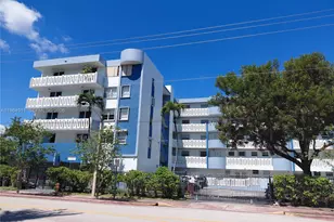 7900 Tatum Waterway Dr, Miami Beach, FL 33141 - Photo 1