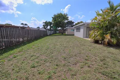 11820 Sheridan St, Pembroke Pines, FL 33026 - Photo 22
