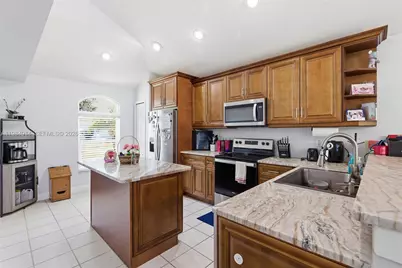 12502 Lake Vista Dr, Tampa, FL 33534 - Photo 26