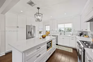 9880 NE 9th Ave, Miami Shores, FL 33138 - Photo 18