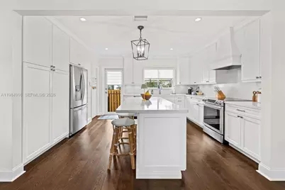 9880 NE 9th Ave, Miami Shores, FL 33138 - Photo 14