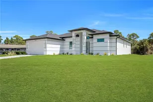 704 Clayton, Lehigh Acres, FL 33972 - Photo 4