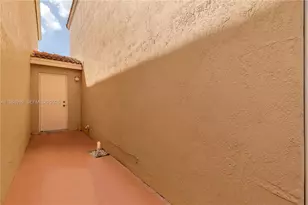 16323 SW 97th St, Miami, FL 33196 - Photo 22