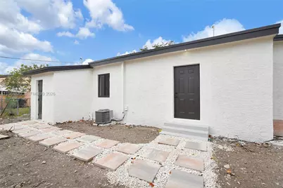 1830 NW 135th St, Miami, FL 33167 - Photo 8