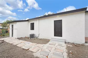 1830 NW 135th St, Miami, FL 33167 - Photo 8