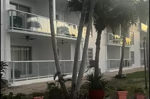 1600 NE 114th St, Miami, FL 33181 - Photo 2