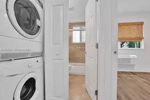 7171 Bay Dr, Miami Beach, FL 33141 - Photo 16