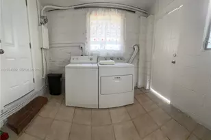 2400 NW 15th St, Miami, FL 33125 - Photo 16