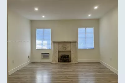 2400 NW 15th St, Miami, FL 33125 - Photo 8