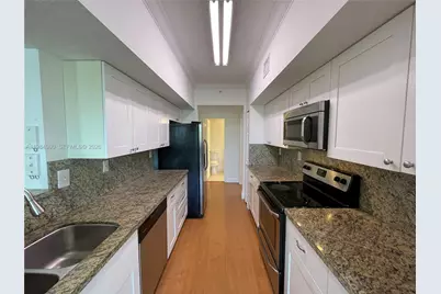 140 SW 117th Ave #4302, Pembroke Pines, FL 33025 - Photo 2