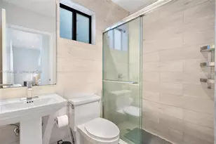 920 SW 9th St, Miami, FL 33130 - Photo 14