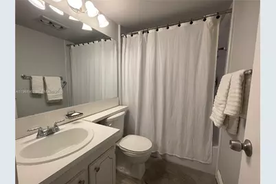 279 Markham M #M, Deerfield Beach, FL 33442 - Photo 8