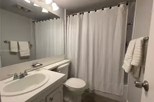 279 Markham M, Deerfield Beach, FL 33442 - Photo 8