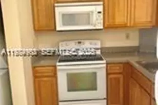 6045 NW 186th St, Hialeah, FL 33015 - Photo 10