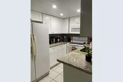 9405 W Flagler St #D105, Miami, FL 33174 - Photo 6
