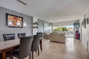 2455 Flamingo Dr, Miami Beach, FL 33140 - Photo 2