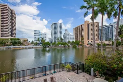2455 Flamingo Dr #201, Miami Beach, FL 33140 - Photo 2