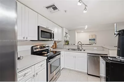 520 SE 5th Ave #3403, Fort Lauderdale, FL 33301 - Photo 8