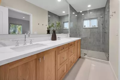 3273 Matilda St, Miami, FL 33133 - Photo 12