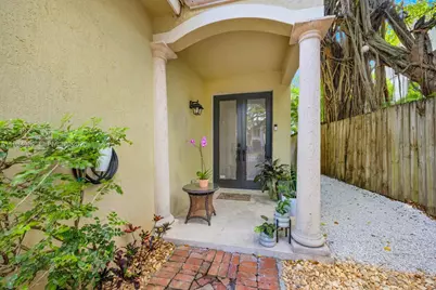 3273 Matilda St, Miami, FL 33133 - Photo 2