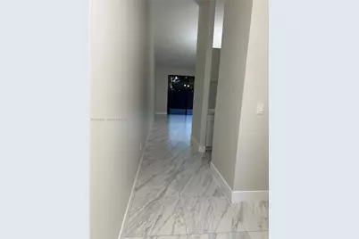 6708 NW 188th Ter, Hialeah, FL 33015 - Photo 2