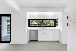 11640 SW 99th Ct, Miami, FL 33176 - Photo 10