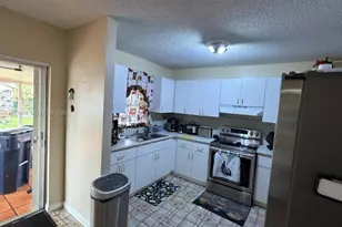 15331 SW 303rd St, Homestead, FL 33033 - Photo 8