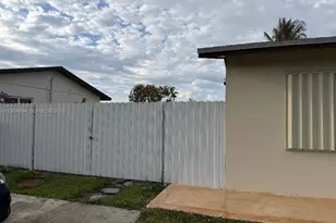 15331 SW 303rd St, Homestead, FL 33033 - Photo 4